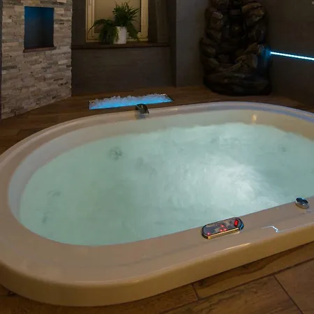 Wellness Apartman Relax Чески-Тєшін Екстер'єр фото